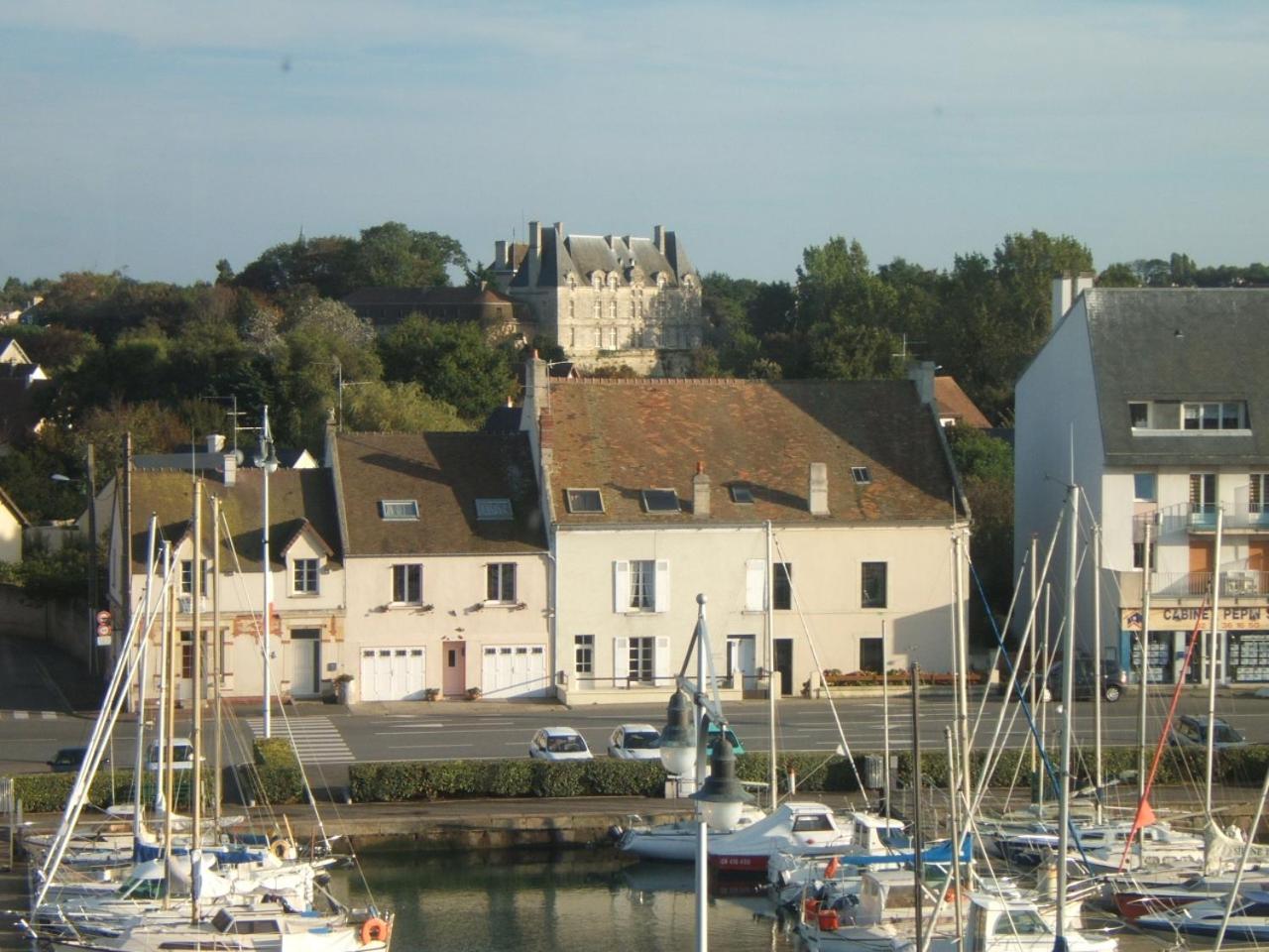 Chateau De Courseulles Екстериор снимка