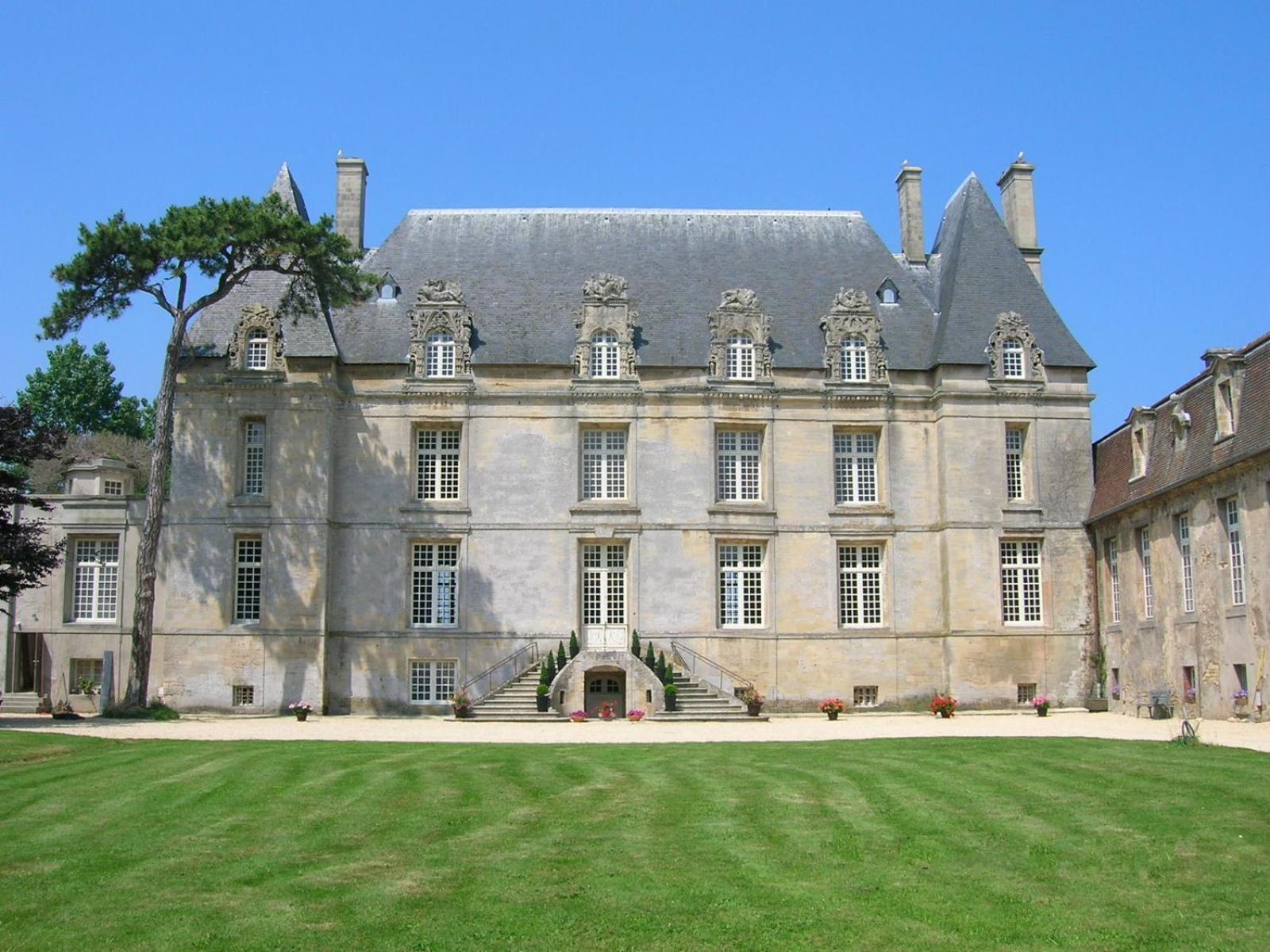 Chateau De Courseulles Екстериор снимка